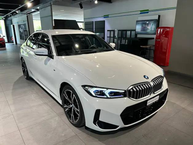 BMW 320d xDrive 48V Steptronic M Sport