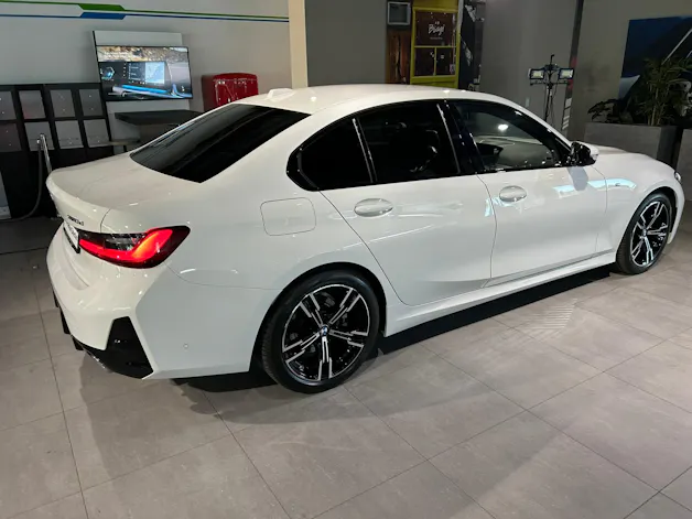 BMW 320d xDrive 48V Steptronic M Sport