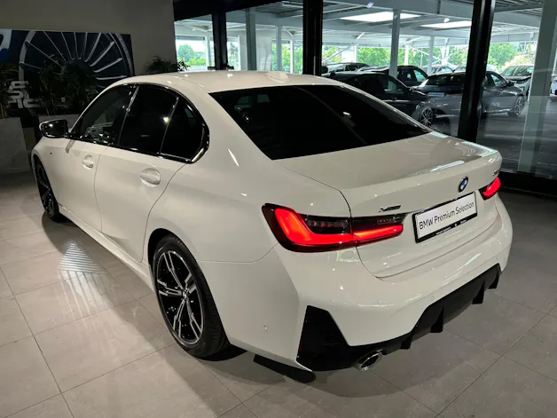 BMW 320d xDrive 48V Steptronic M Sport