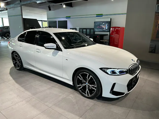 BMW 320d xDrive 48V Steptronic M Sport