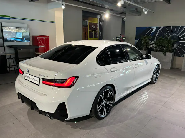BMW 320d xDrive 48V Steptronic M Sport
