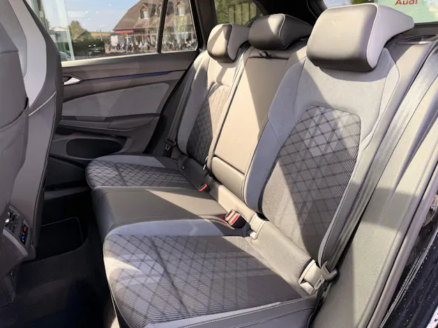 VW Golf Variant 2.0 TSI R-Line DSG 4Motion