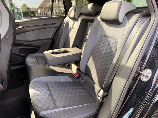 VW Golf Variant 2.0 TSI R-Line DSG 4Motion