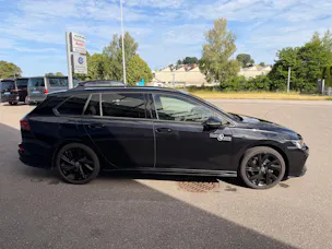 VW Golf Variant 2.0 TSI R-Line DSG 4Motion