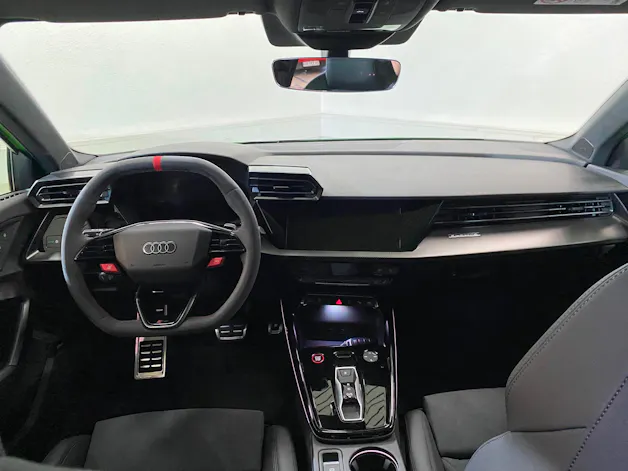 Audi RS3 Limousine 2.5 TSI quattro S-tronic