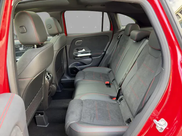 Mercedes-Benz GLA 250 4Matic 8G-DCT Swiss Star