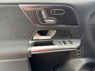Mercedes-Benz GLA 250 4Matic 8G-DCT Swiss Star