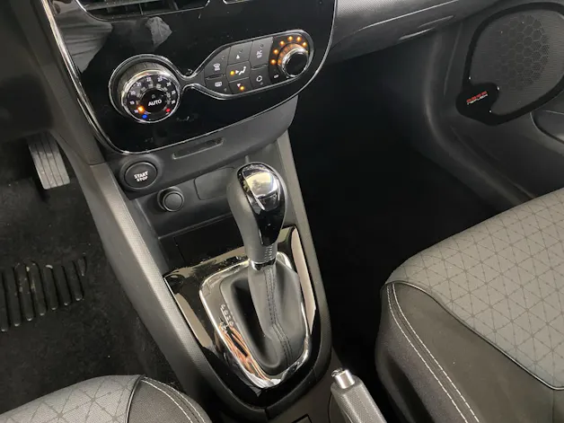 Renault Clio 1.2 16V T Intens EDC