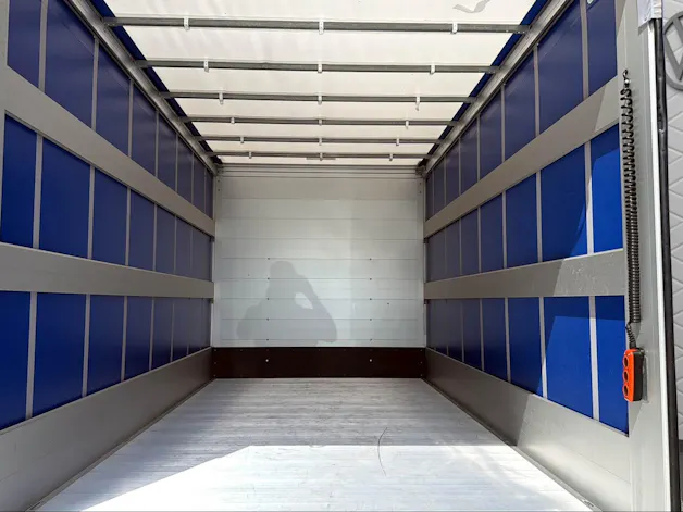 VW VW Crafter pont bâché et ridelle élévatrice