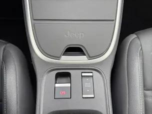 Jeep Avenger 1.2 MHEV Summit