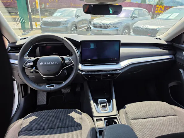 SKODA Octavia Combi 2.0 TDI DSG Selection