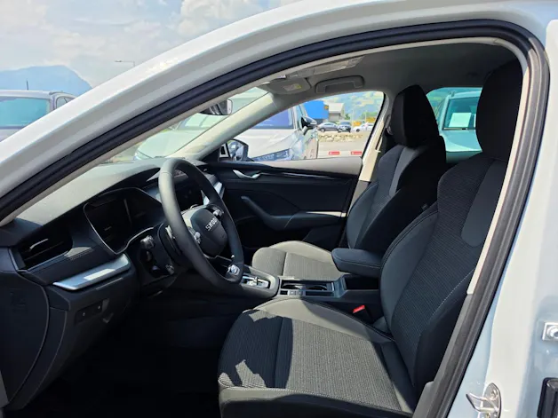 SKODA Octavia Combi 2.0 TDI DSG Selection