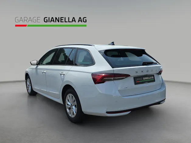 SKODA Octavia Combi 2.0 TDI DSG Selection