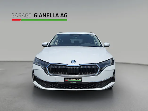 SKODA Octavia Combi 2.0 TDI DSG Selection