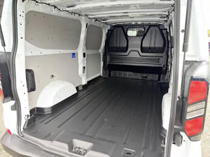 Ford Transit Custom Van 300 L1 2.0 EcoBlue 136 Trend