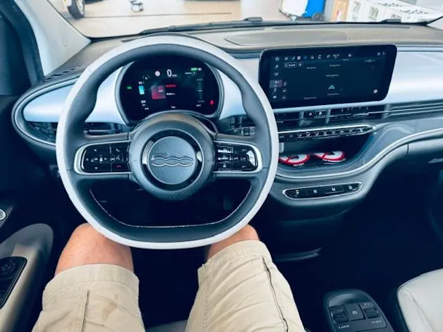 Fiat 500 C electric 42kWh La Prima