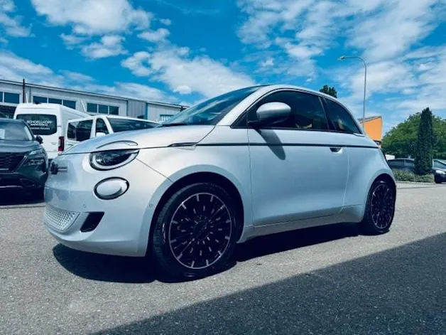 Fiat 500 C electric 42kWh La Prima