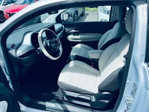 Fiat 500 C electric 42kWh La Prima
