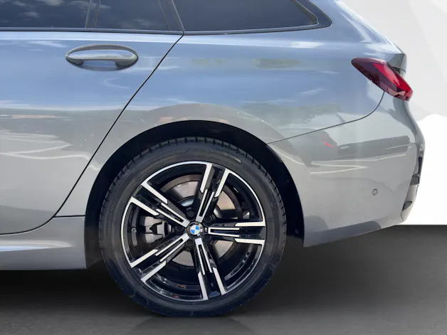 BMW 330e xDrive Touring