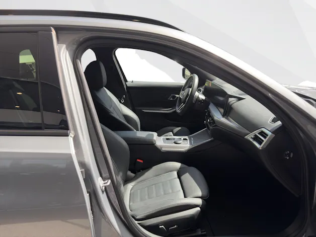 BMW 330e xDrive Touring