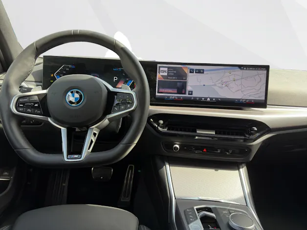 BMW 330e xDrive Touring