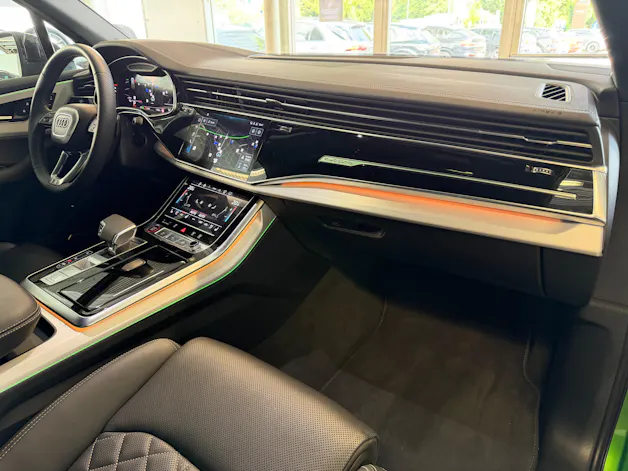 Audi SQ7 TFSI quattro | CH | Gar. 06/2029 | EXCLUSIVE LACKIERUNG | Nachtsicht | Massage+Belüftung | Allradlenkung | AHK | 7 Sitz |