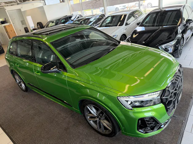 Audi SQ7 TFSI quattro | CH | Gar. 06/2029 | EXCLUSIVE LACKIERUNG | Nachtsicht | Massage+Belüftung | Allradlenkung | AHK | 7 Sitz |