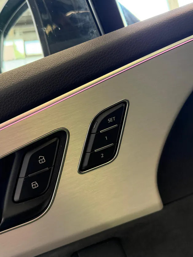 Audi SQ7 TFSI quattro | CH | Gar. 06/2029 | EXCLUSIVE LACKIERUNG | Nachtsicht | Massage+Belüftung | Allradlenkung | AHK | 7 Sitz |