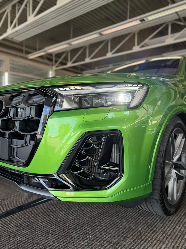 Audi SQ7 TFSI quattro | CH | Gar. 06/2029 | EXCLUSIVE LACKIERUNG | Nachtsicht | Massage+Belüftung | Allradlenkung | AHK | 7 Sitz |