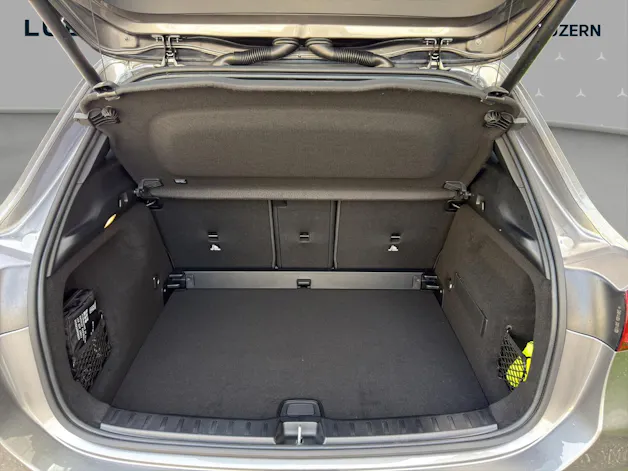 Mercedes-Benz GLA 250 4Matic 8G-DCT Swiss Star