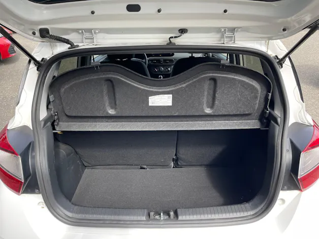Hyundai i10 1.2 Amplia Automat