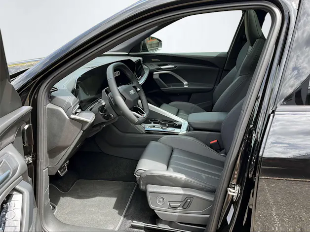 Audi Q5 SUV e-hybrid quattro 220 kW 2000ccm 299PS/220kW 4 Zylinder e-hybrid Benzin / elektrisch