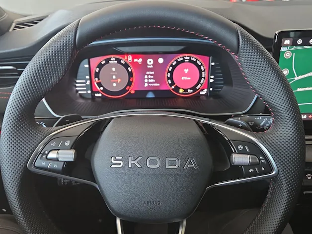 SKODA Octavia Combi 2.0 TSI DSG RS 30 Years Edition