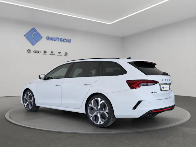 SKODA Octavia Combi 2.0 TSI DSG RS 30 Years Edition