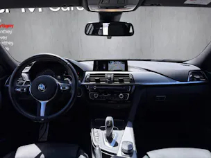 BMW 320i Essential Ed. xDrive SAG Tourin