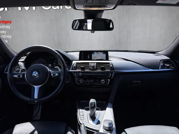 BMW 320i Essential Ed. xDrive SAG Tourin