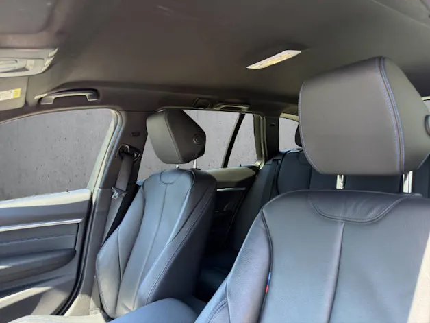 BMW 320i Essential Ed. xDrive SAG Tourin
