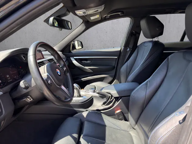 BMW 320i Essential Ed. xDrive SAG Tourin