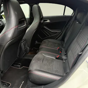 Mercedes-Benz A 250 AMG Line 7G-DCT *PANORAMA-DACH*