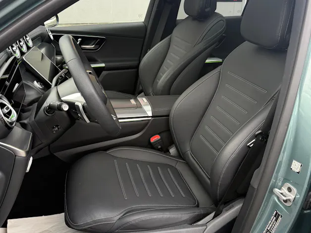 Mercedes-Benz GLC 300 AMG LINE 4Matic 9G-Tronic *CH-FAHRZEUG - 4 JAHRE GARANTIE - PANORAMA-DACH*