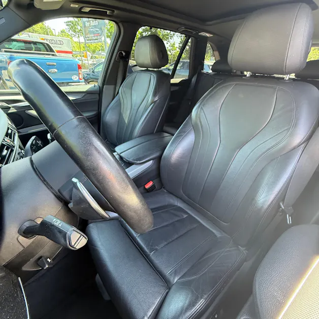 BMW X5 xDrive 30d Steptronic M Sport *LEDER - PANORAMA-DACH - ANHÄNGERKUPPLUNG*