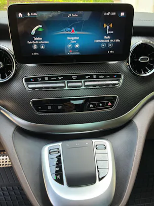 Mercedes-Benz V 300 d lang Avantgarde 4Matic 9G-Tronic