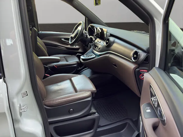 Mercedes-Benz V 300 d lang Avantgarde 4Matic 9G-Tronic