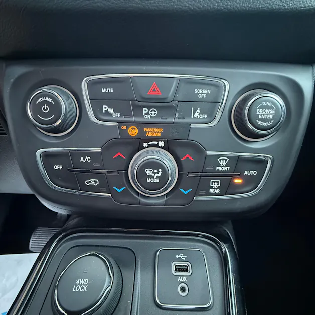 Jeep Compass 2.0CRD Limited AWD 9ATX *LEDER - PANORAMA-DACH / SITZ-LÜFTUNG*