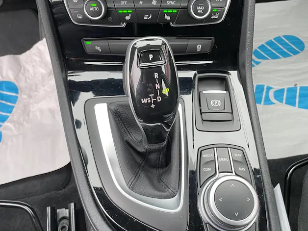 BMW 218d xDrive Gran Tourer Steptronic *CH-FAHRZEUG / ANHÄNGERKUPPLUNG / 7 SITZE / 12 MONATE GARANTIE*