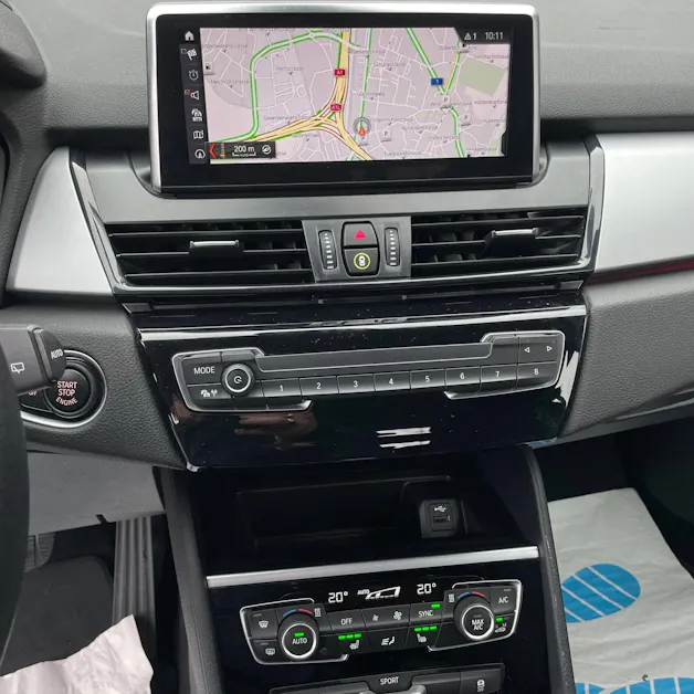BMW 218d xDrive Gran Tourer Steptronic *CH-FAHRZEUG / ANHÄNGERKUPPLUNG / 7 SITZE / 12 MONATE GARANTIE*
