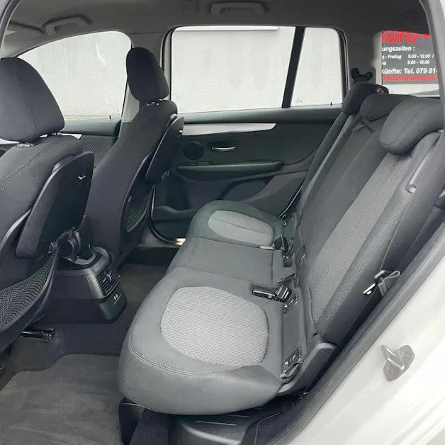 BMW 218d xDrive Gran Tourer Steptronic *CH-FAHRZEUG / ANHÄNGERKUPPLUNG / 7 SITZE / 12 MONATE GARANTIE*