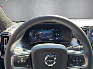 Volvo XC40 2.0 B3 MH Plus Dark