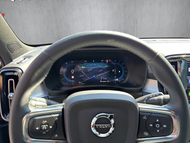 Volvo XC40 2.0 B3 MH Plus Dark