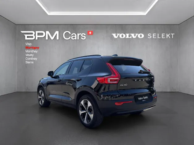 Volvo XC40 2.0 B3 MH Plus Dark